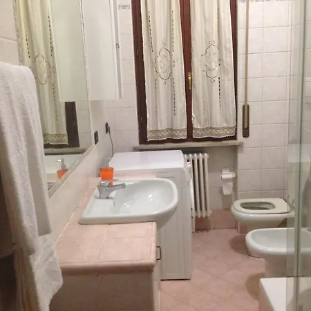 Sandra 1 Apartment Verona